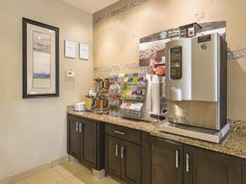 Hotel La Quinta By Wyndham Energy Corridor 3*